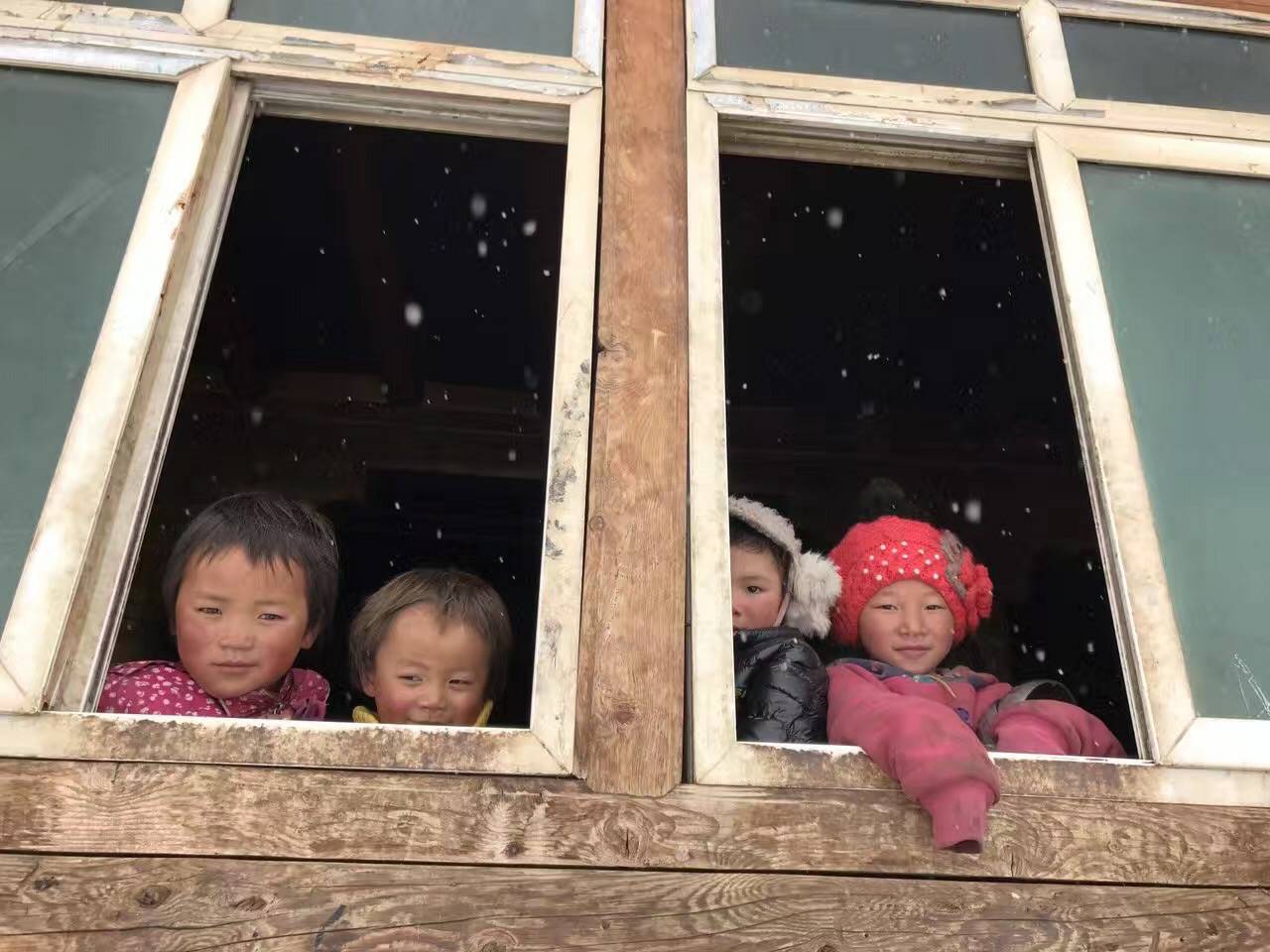 乐鱼·网站官网登录入口-乐鱼online(中国)公益回顾丨家国同欢月同圆 温暖满载甘孜州(图9)