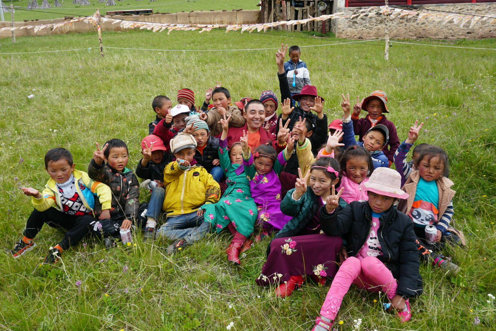 乐鱼·网站官网登录入口-乐鱼online(中国)公益回顾丨家国同欢月同圆 温暖满载甘孜州(图14)